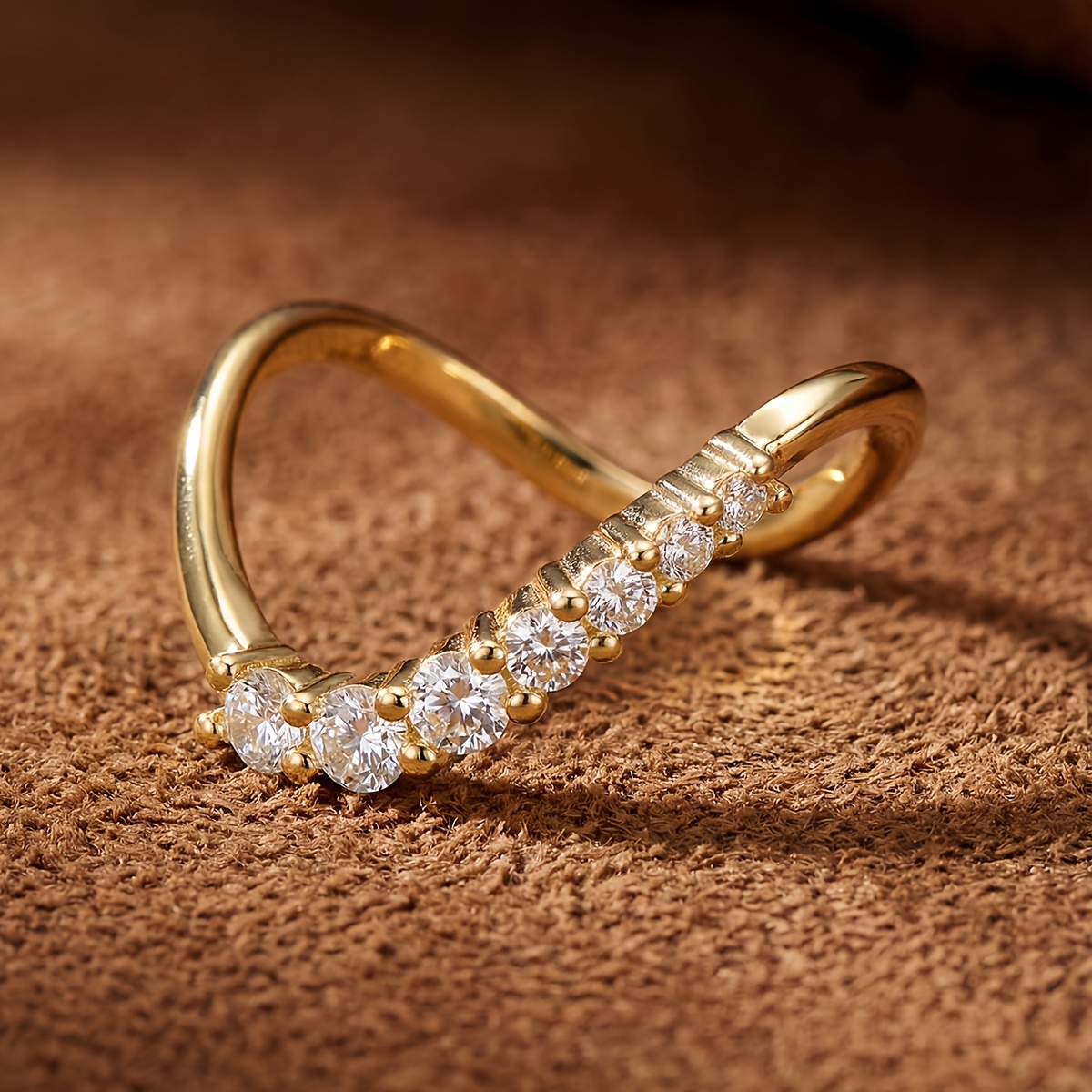Women's Curved Silhouette Engagement Ring, Everyday Elegance
